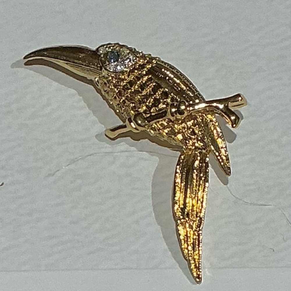 Vintage Gorgeous D’Orlan Gold plated , Swarovski Crystals Bird Brooch